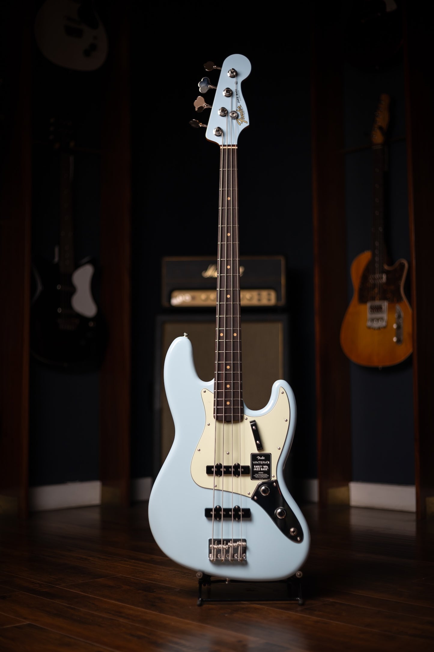 Fender Vintera® III Early '60s Jazz Bass®, Rosewood Fingerboard Electric Bass - Sonic Blue