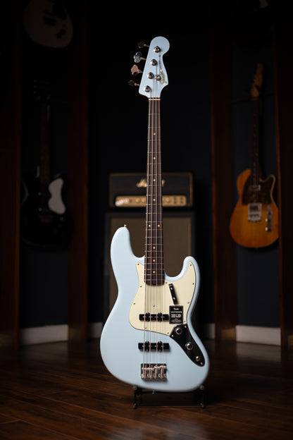 Fender Vintera® III Early '60s Jazz Bass®, Rosewood Fingerboard Electric Bass - Sonic Blue