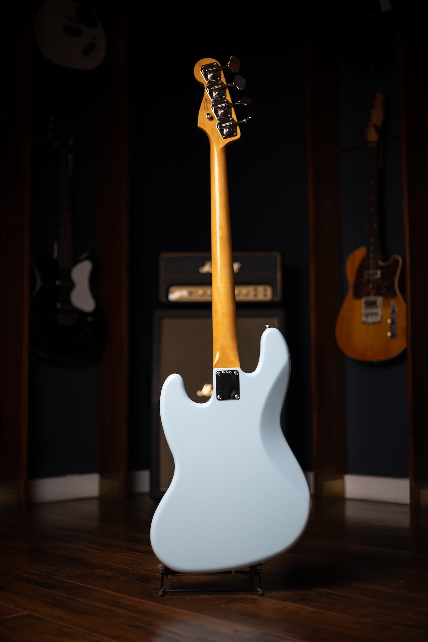 Fender Vintera® III Early '60s Jazz Bass®, Rosewood Fingerboard Electric Bass - Sonic Blue