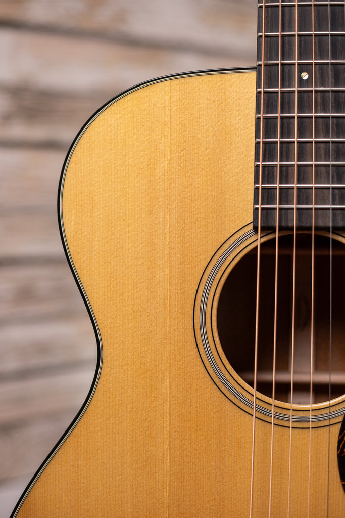 Martin 000-18 Acoustic Guitar - Natural