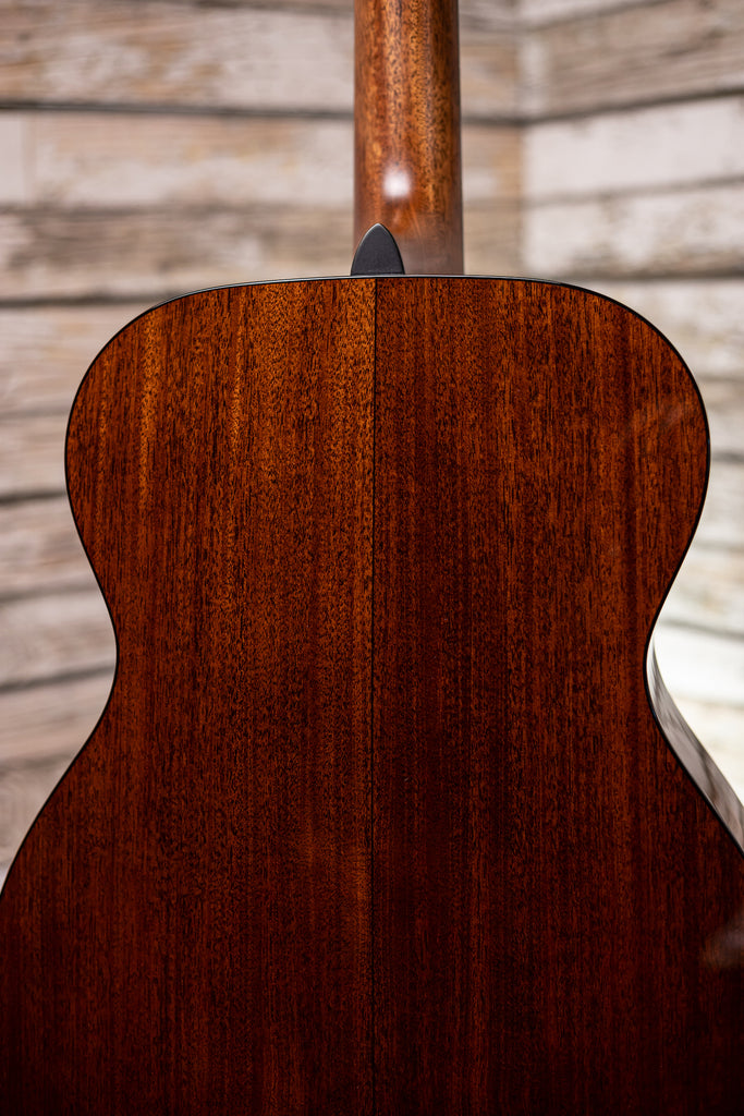 Martin 000-18 Acoustic Guitar - Natural