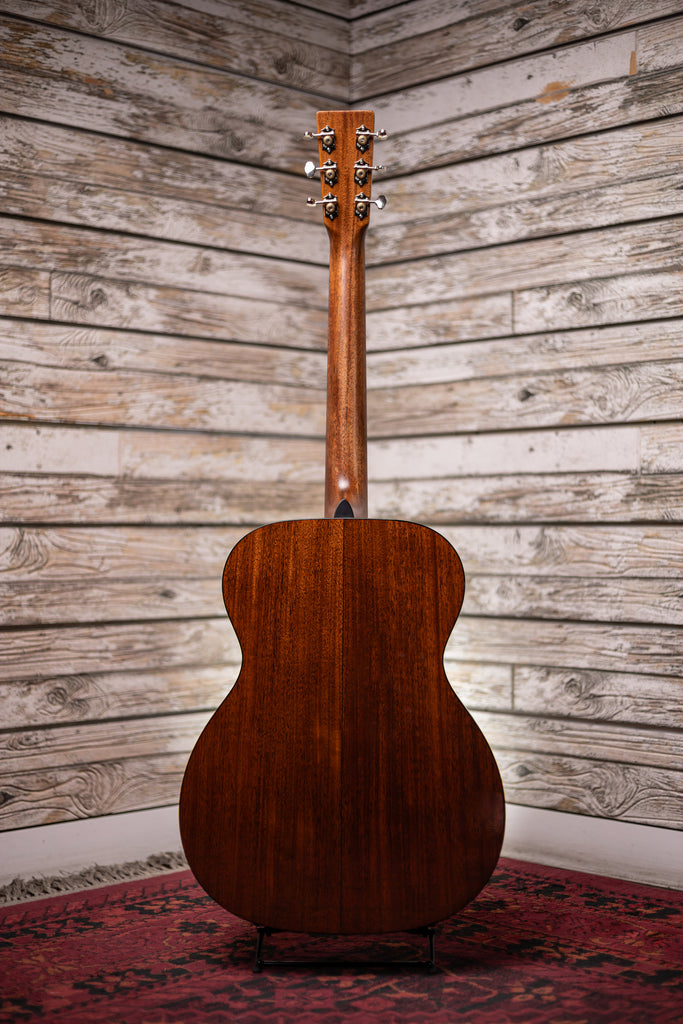 Martin 000-18 Acoustic Guitar - Natural