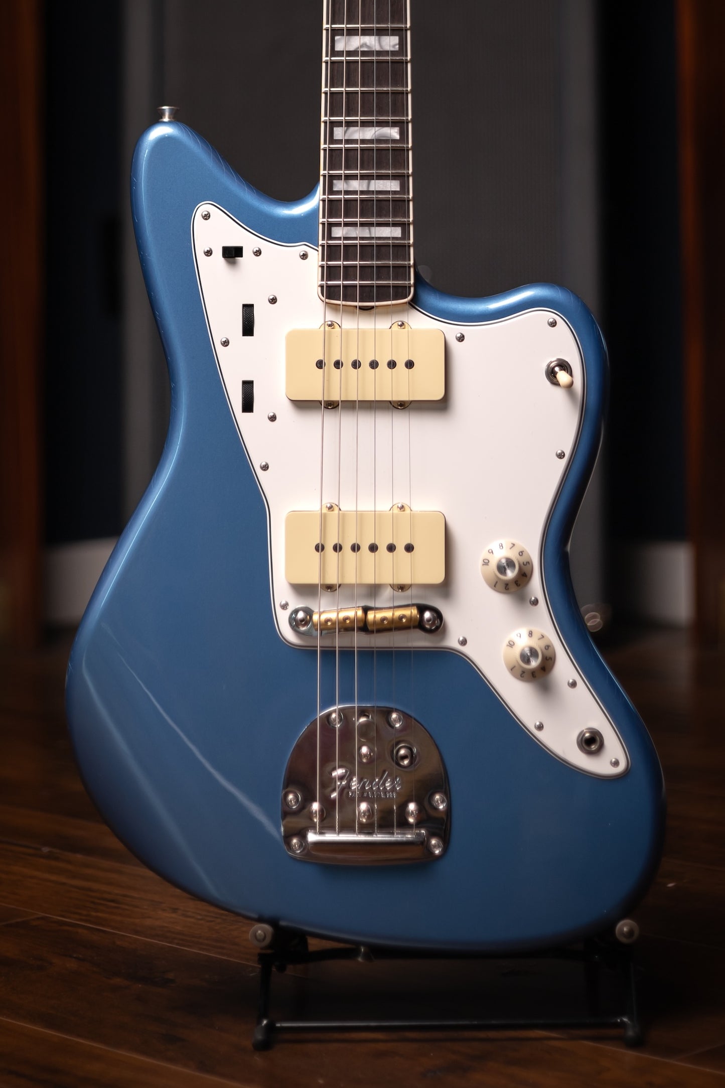 Fender Custom Shop 1967 Jazzmaster DLX Closet Classic Electric Guitar - Aged Lake Placid Blue