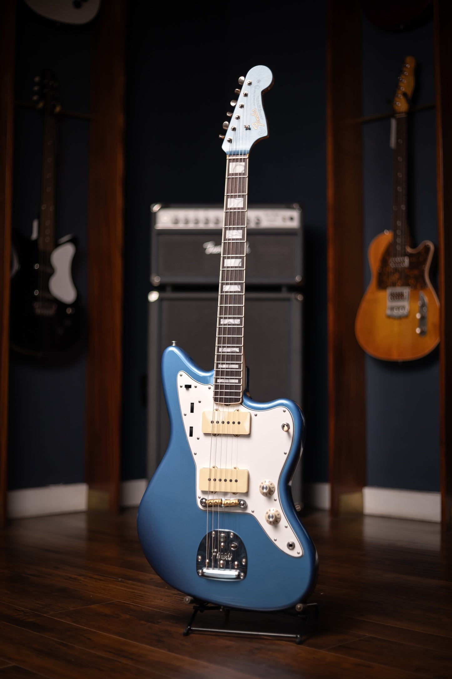 Fender Custom Shop 1967 Jazzmaster DLX Closet Classic Electric Guitar - Aged Lake Placid Blue