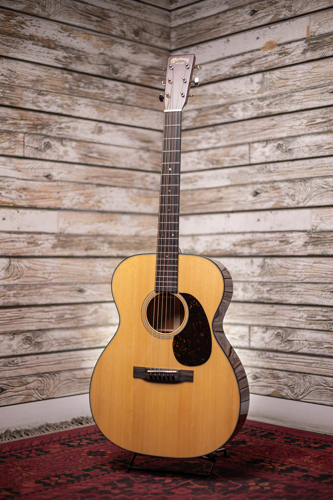 Martin 000-18 Acoustic Guitar - Natural