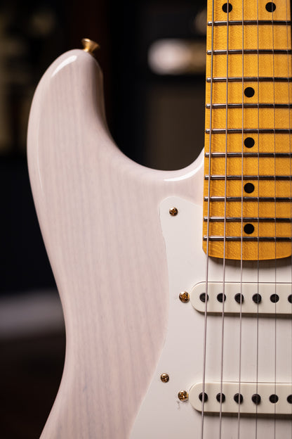Fender 2019 Vintage Custom '57 Stratocaster Electric Guitar - Aged White Blonde