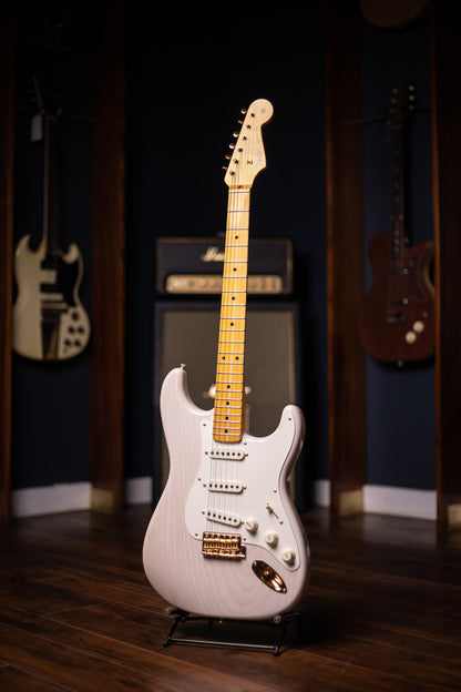 Fender 2019 Vintage Custom '57 Stratocaster Electric Guitar - Aged White Blonde