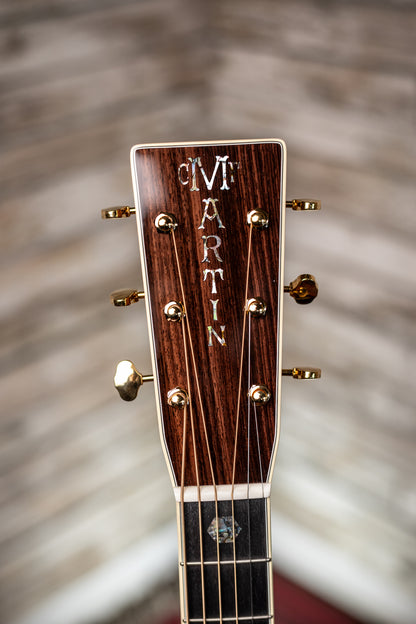 Martin J-40 Jumbo Acoustic Guitar - Natural