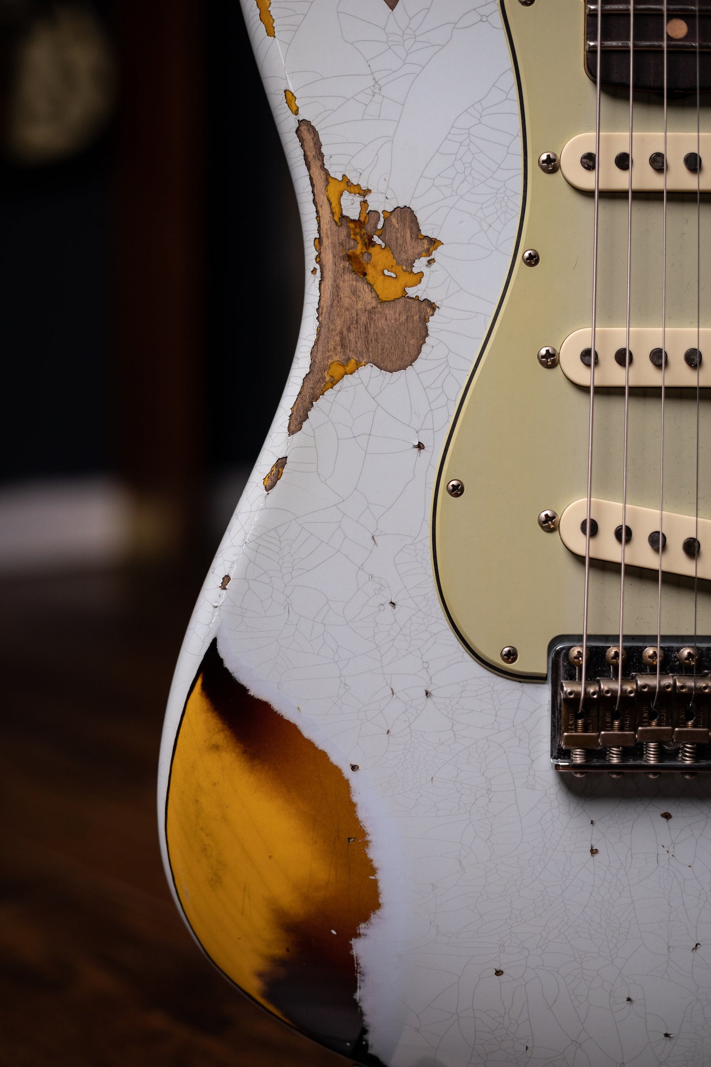 Fender Custom Shop '61 Stratocaster Heavy Relic Electric Guitar - Super Faded Aged Sonic Blue over 3-Color Sunburst