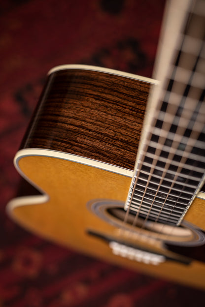 Martin J-40 Jumbo Acoustic Guitar - Natural