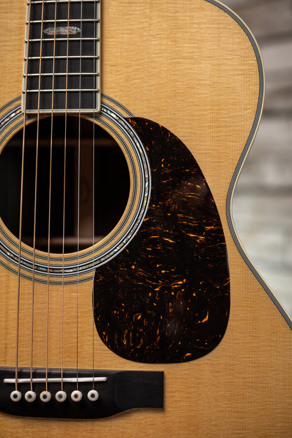 Martin J-40 Jumbo Acoustic Guitar - Natural
