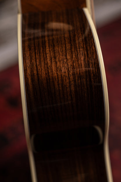 Martin J-40 Jumbo Acoustic Guitar - Natural