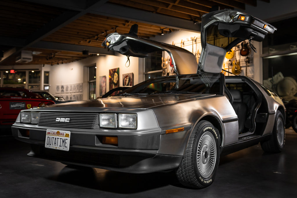 1981 Delorean DMC-12 - Stainless Steel