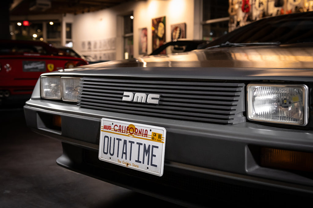 1981 Delorean DMC-12 - Stainless Steel