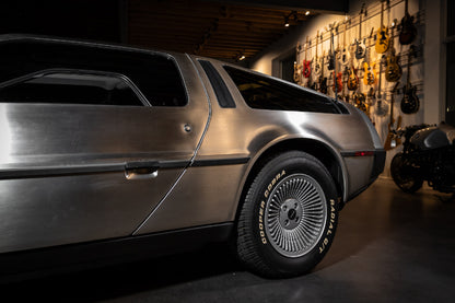 1981 Delorean DMC-12 - Stainless Steel