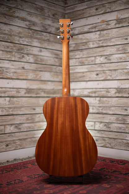 Martin 000-17 Acoustic Guitar Left Handed - Whiskey Sunset