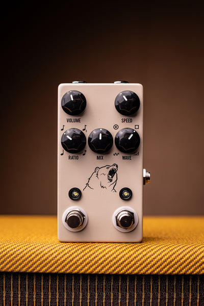 JHS Kodiak Tremolo Pedal – Walt Grace Vintage