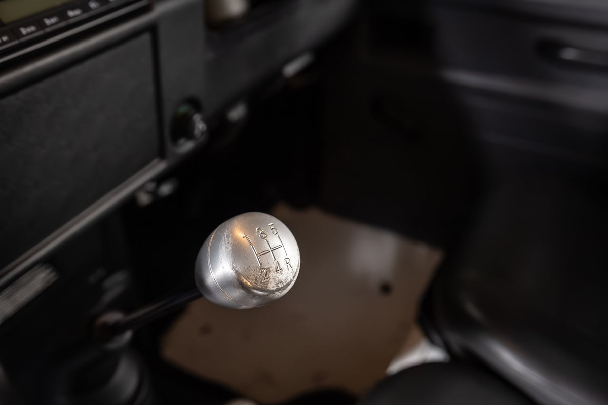 1995 Land Rover Defender 90 | White