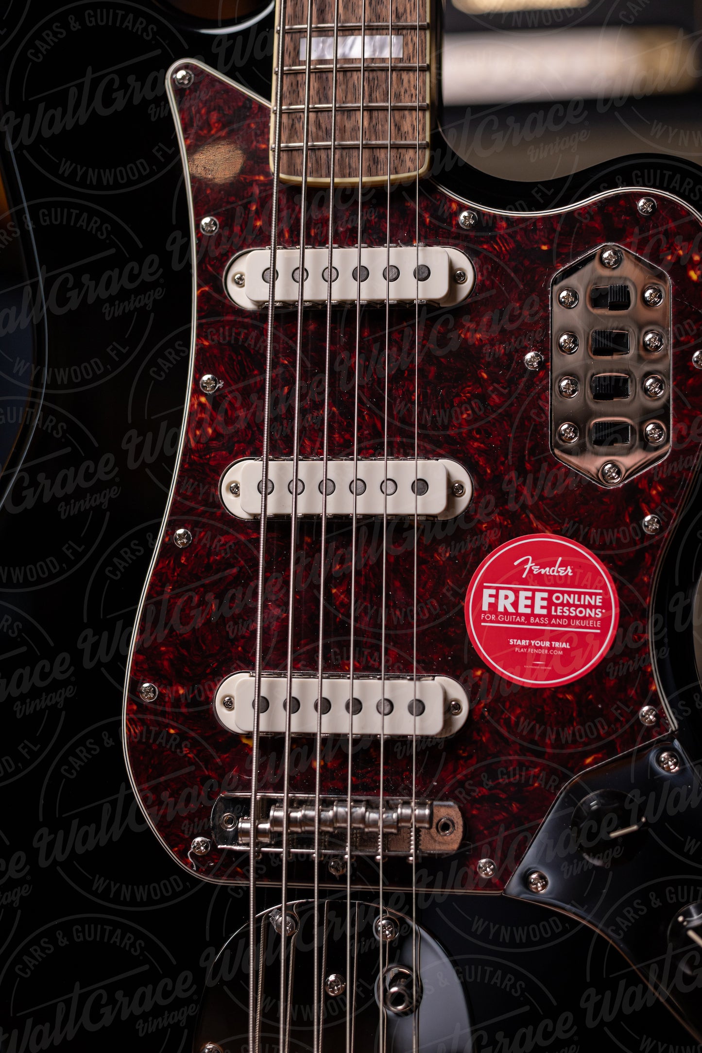 Squier Classic Vibe Bass VI - Black