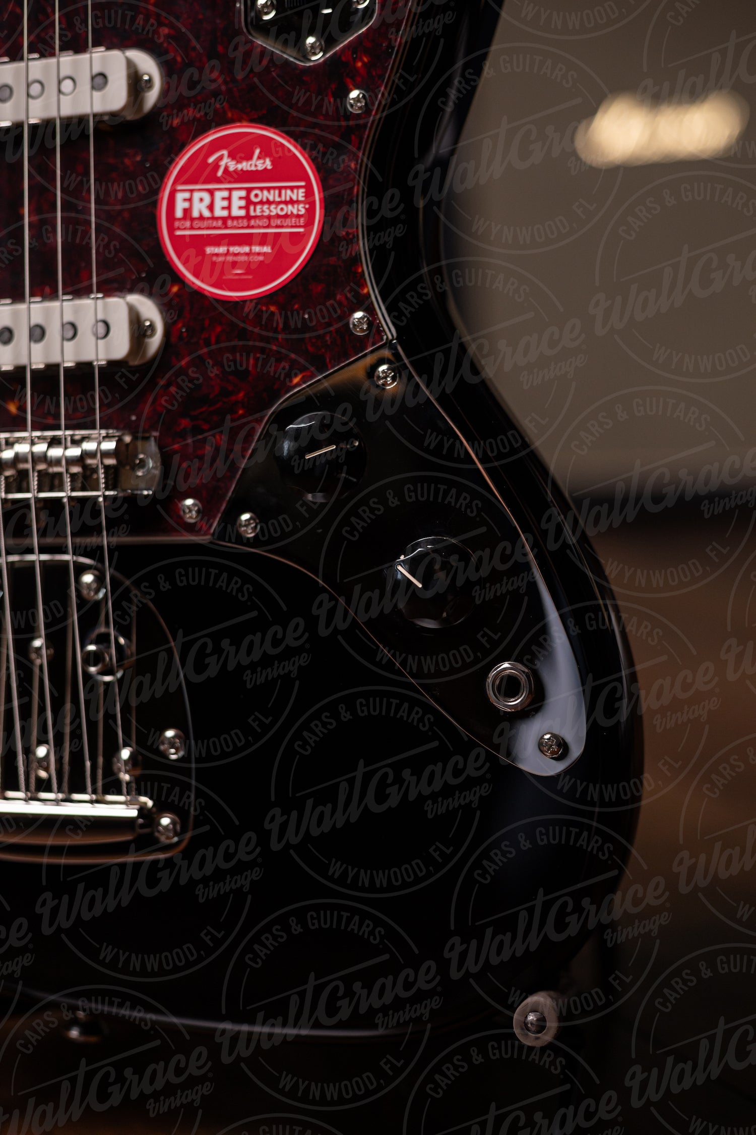 Squier Classic Vibe Bass VI - Black