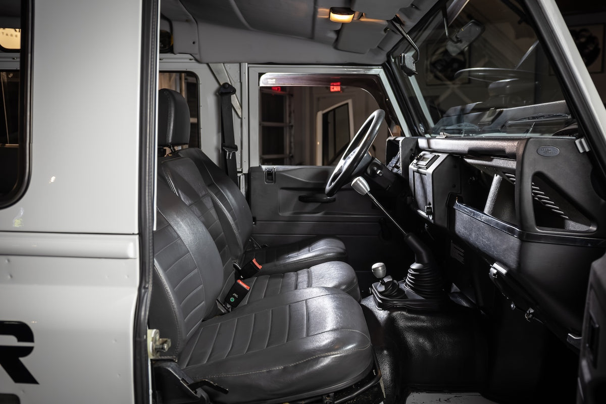 1995 Land Rover Defender 90 | White