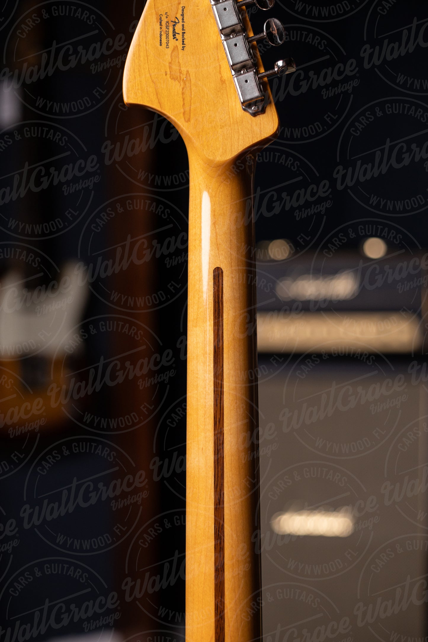 Squier Classic Vibe Bass VI - Black