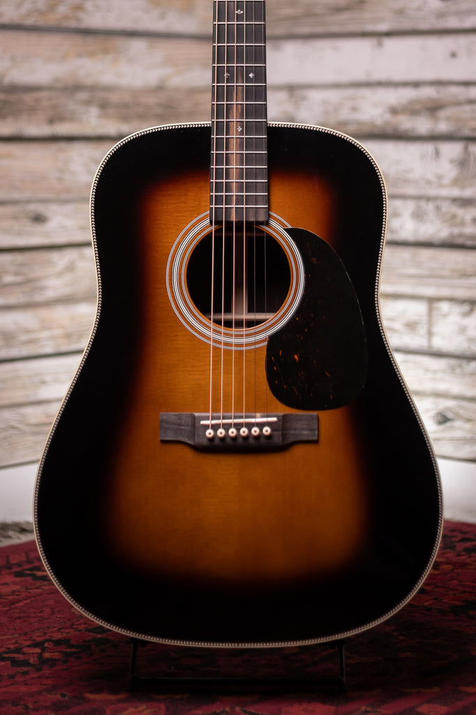 Martin 2018 HD-28 Acoustic Guitar - Sunburst