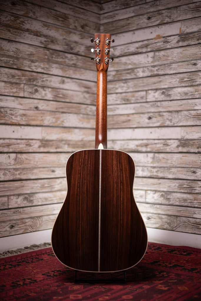 Martin 2018 HD-28 Acoustic Guitar - Sunburst