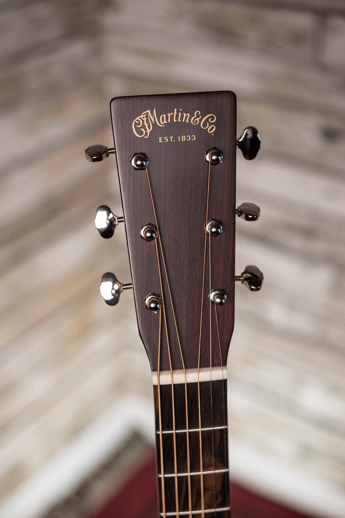 Martin 00-18 Acoustic Guitar - Natural