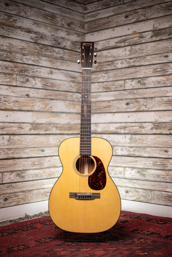 Martin 00-18 Acoustic Guitar