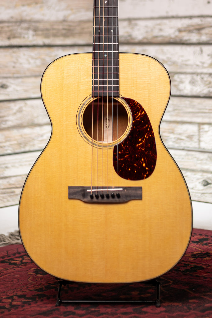 Martin 00-18 Acoustic Guitar