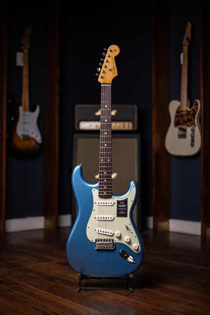 Fender Limited Edition Road Worn® '60s Stratocaster Electric Guitar - Lake Placid Blue