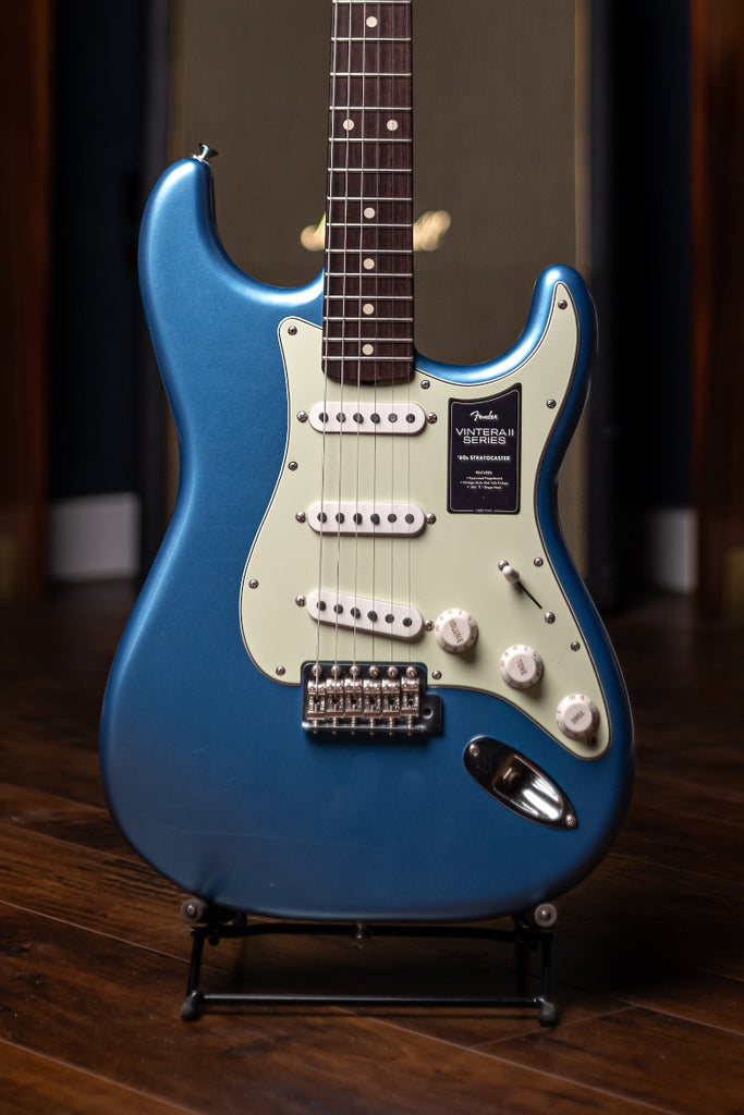 Fender Limited Edition Road Worn® '60s Stratocaster Electric Guitar - Lake Placid Blue