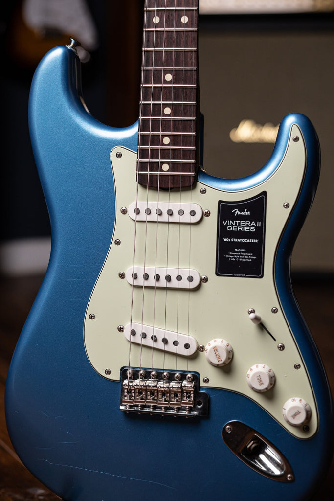 Fender Limited Edition Road Worn® '60s Stratocaster Electric Guitar - Lake Placid Blue