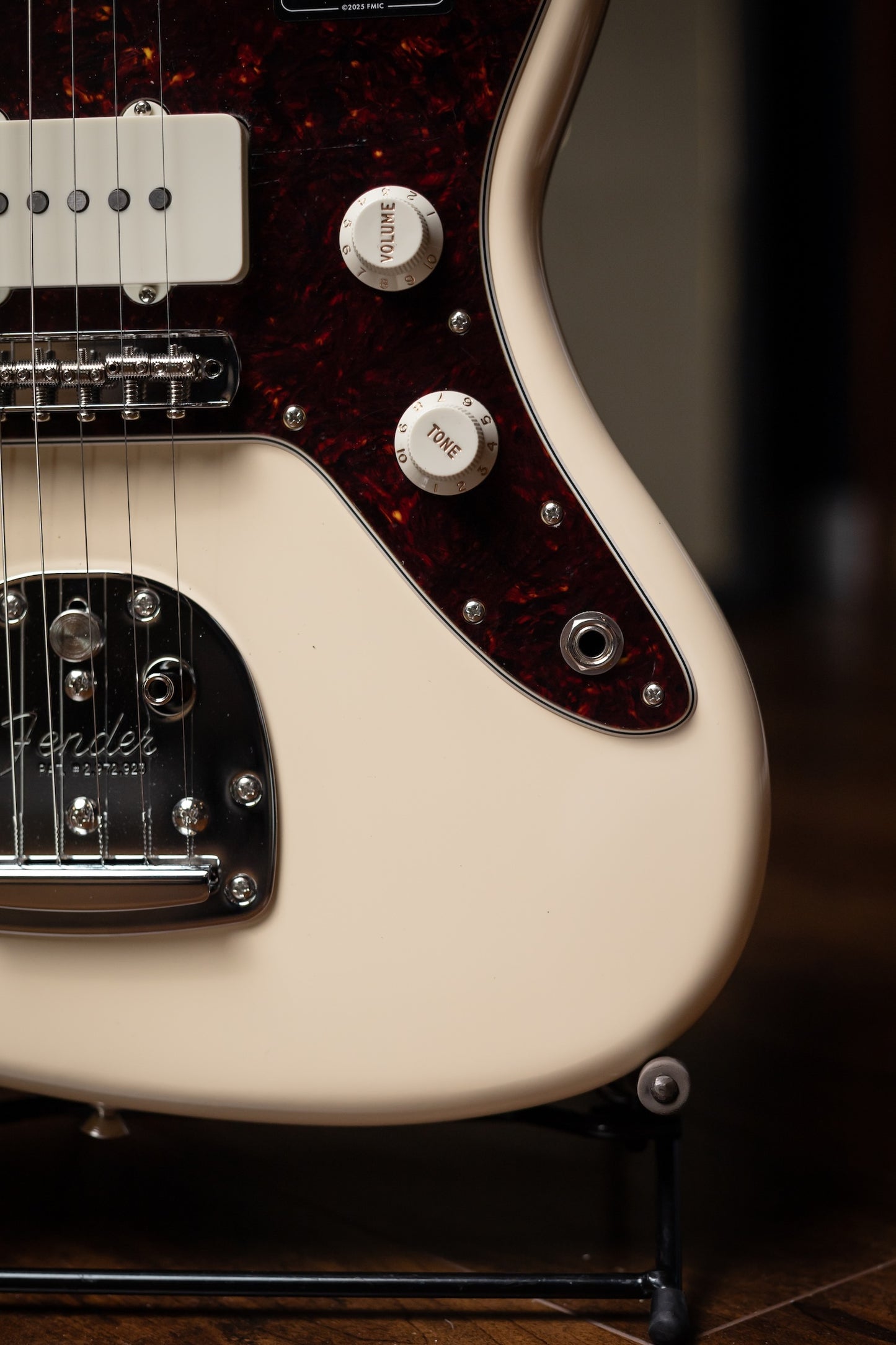 Fender Vintera® III Mid '60s Jazzmaster®, Rosewood Fingerboard Electric Guitar - Olympic White