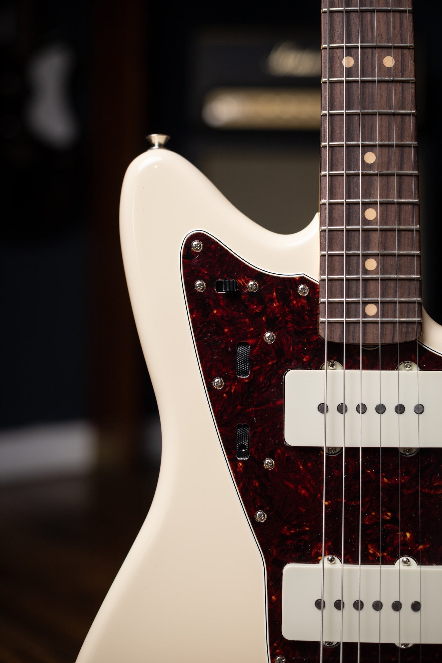 Fender Vintera® III Mid '60s Jazzmaster®, Rosewood Fingerboard Electric Guitar - Olympic White