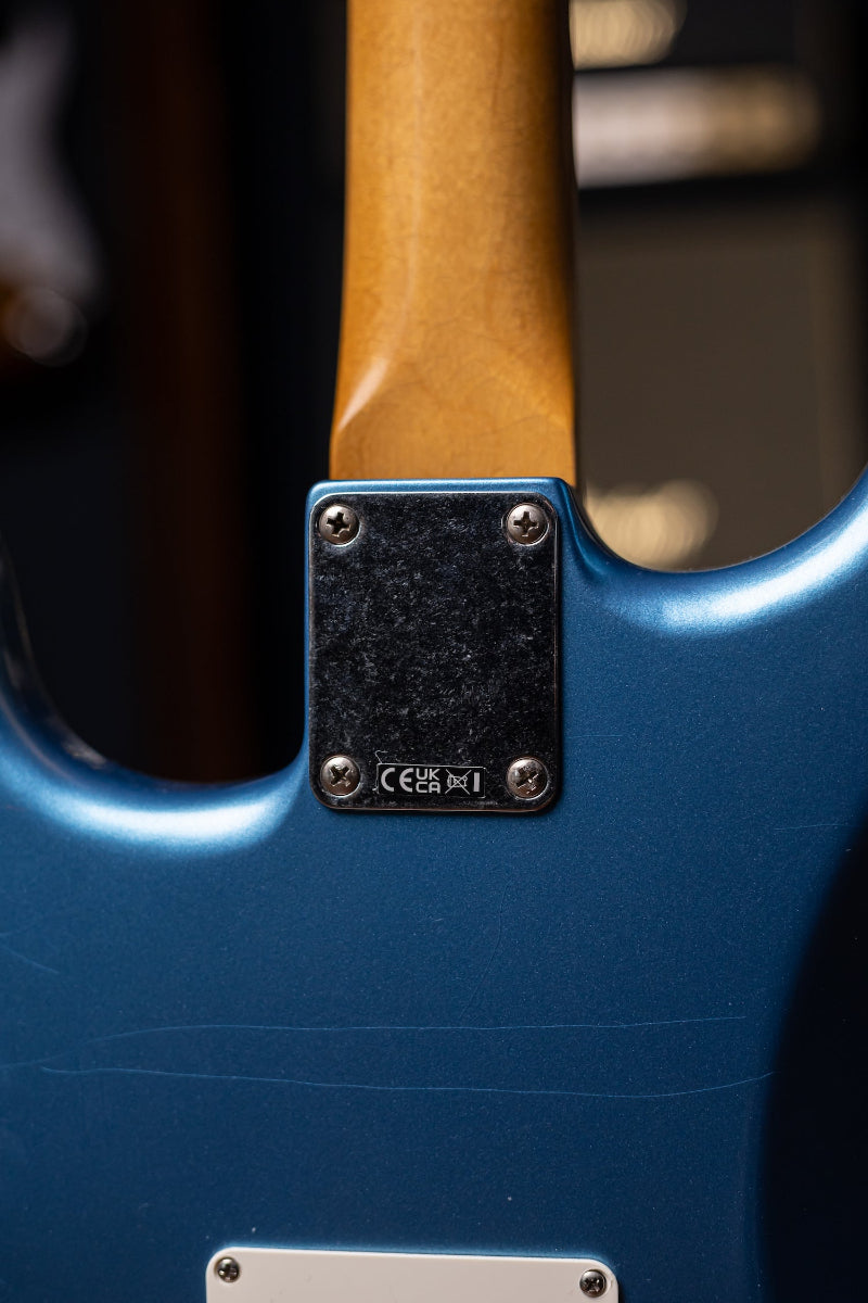 Fender Limited Edition Road Worn® '60s Stratocaster Electric Guitar - Lake Placid Blue