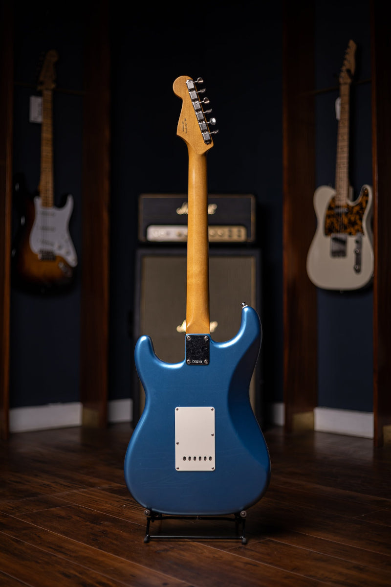 Fender Limited Edition Road Worn® '60s Stratocaster Electric Guitar - Lake Placid Blue