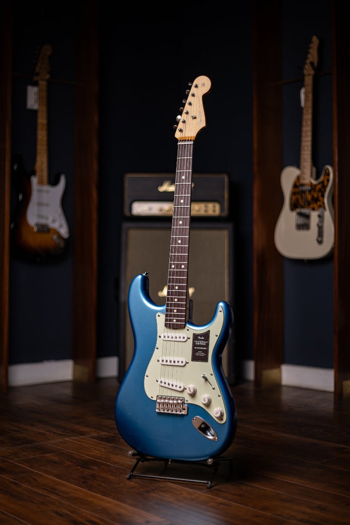 Fender Limited Edition Road Worn® '60s Stratocaster Electric Guitar - Lake Placid Blue