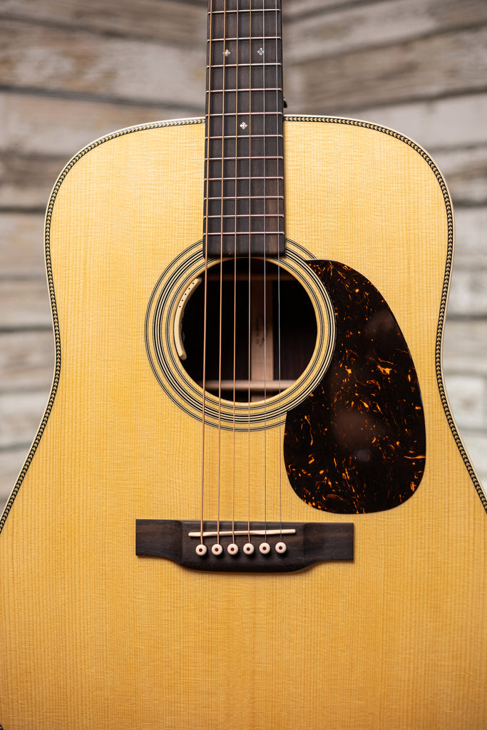 Martin HD-28E 2018 Acoustic-Electric Guitar - Natural