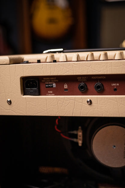 Blackstar Debut 50R 1 x 12-inch 50-watt Combo Amp - Cream
