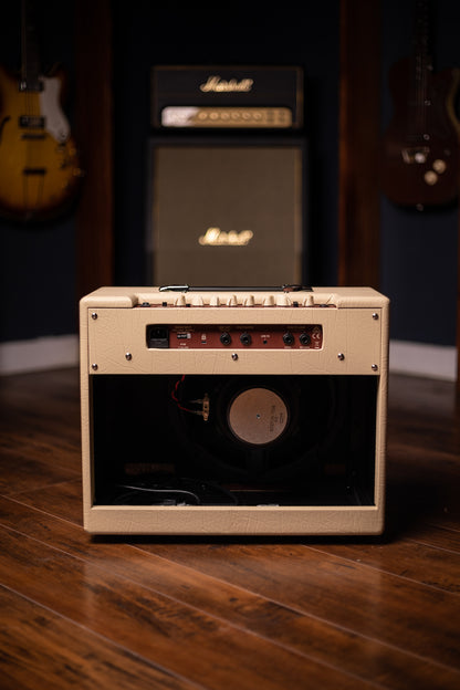 Blackstar Debut 50R 1 x 12-inch 50-watt Combo Amp - Cream