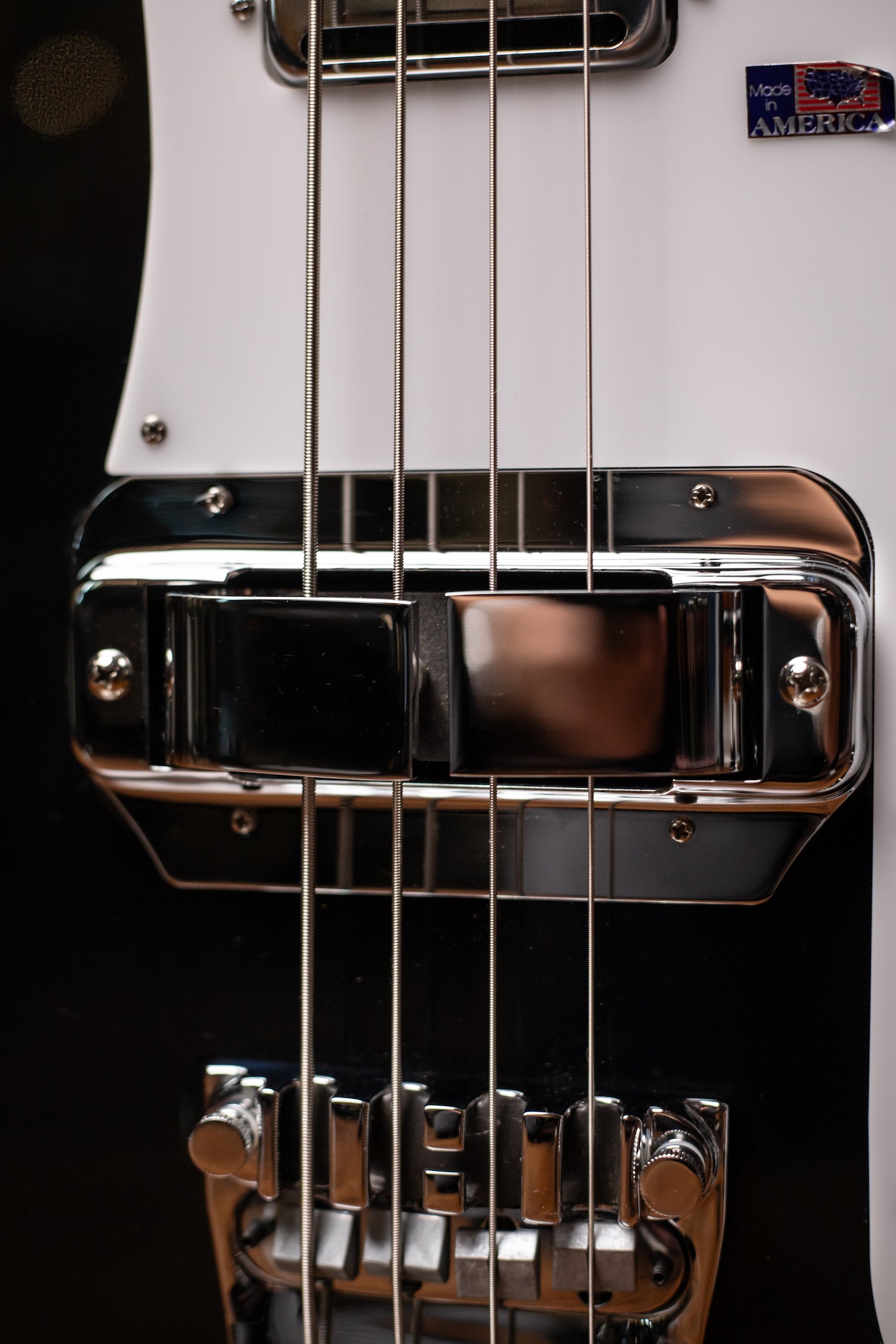 2007 Rickenbacker Jetglo Electric Bass Guitar 4001 C64S