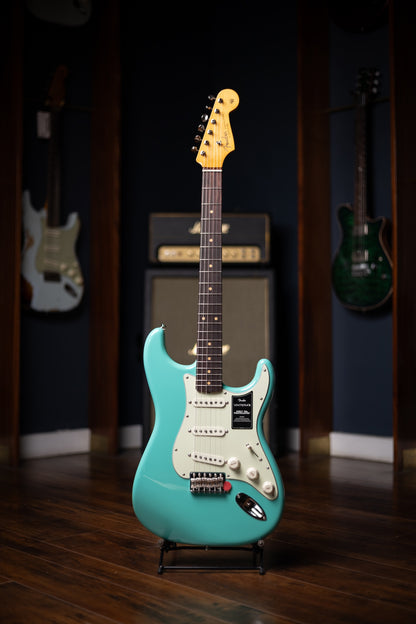 Fender Vintera III Early '60s Stratocaster - Sea Foam Green