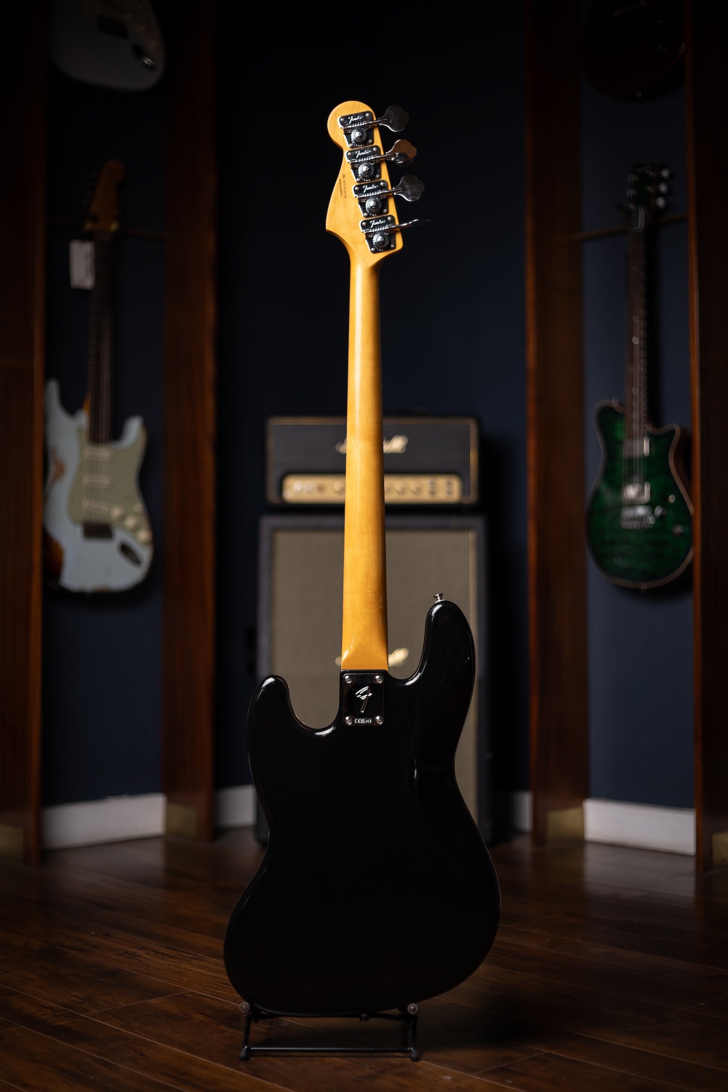 Fender Vintera III Early '70s Jazz Bass - Black