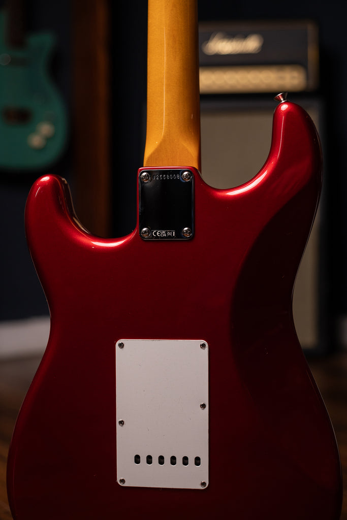 Fender American Vintage II 1965 Stratocaster Round-Lam Electric Guitar - Candy Apple Red