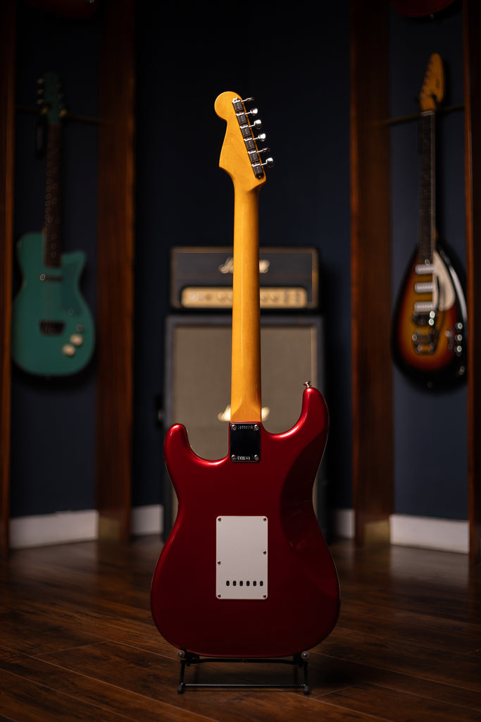 Fender American Vintage II 1965 Stratocaster Round-Lam Electric Guitar - Candy Apple Red