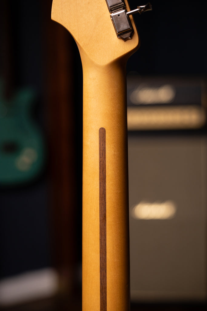 Fender Player II Stratocaster Electric Guitar - Limited-edition Sparkle 3-color Sunburst