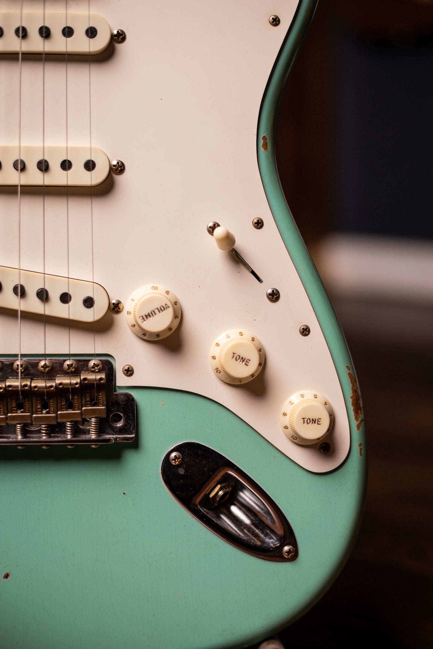 Fender Custom Shop Limited-Edition Fat '50s Stratocaster Relic Electric Guitar - Super Faded Aged Sea Foam Green