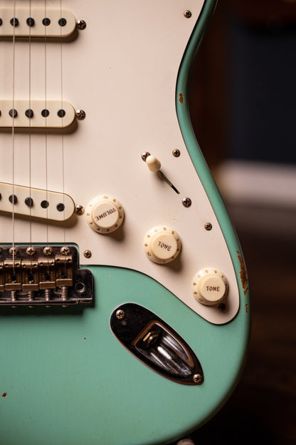 Fender Custom Shop Limited-Edition Fat '50s Stratocaster Relic Electric Guitar - Super Faded Aged Sea Foam Green